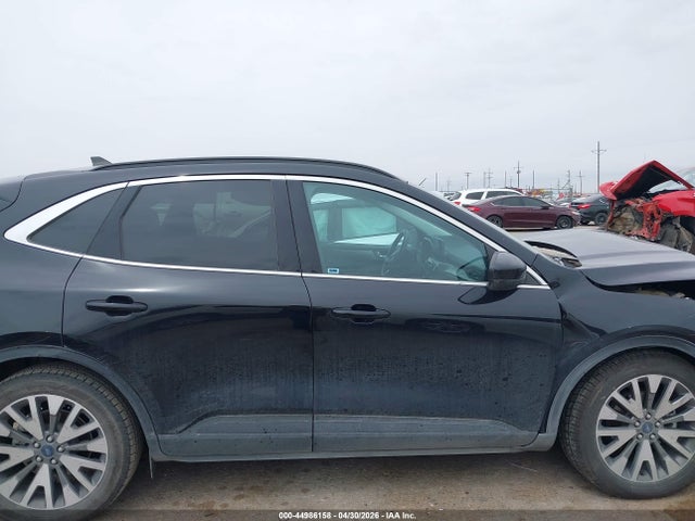 Ford Escape Titanium Hybrid