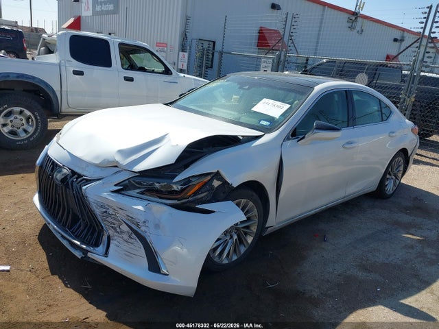 Lexus Es Ultra Luxury