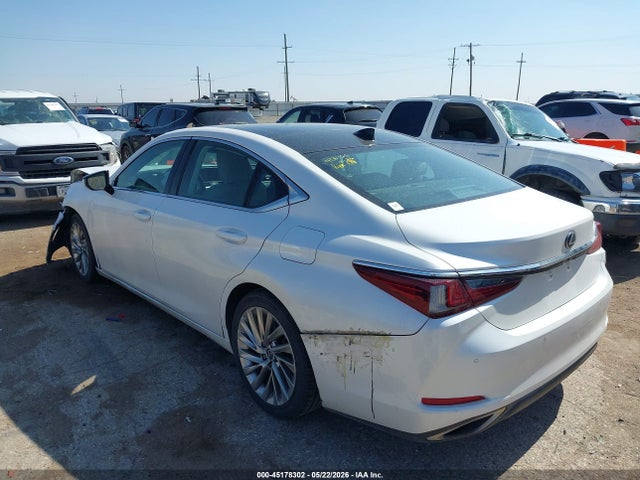 Lexus Es Ultra Luxury