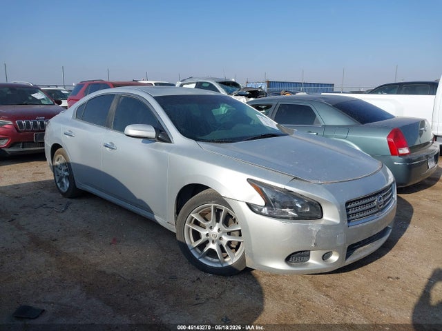 Salvage Nissan Maxima Image