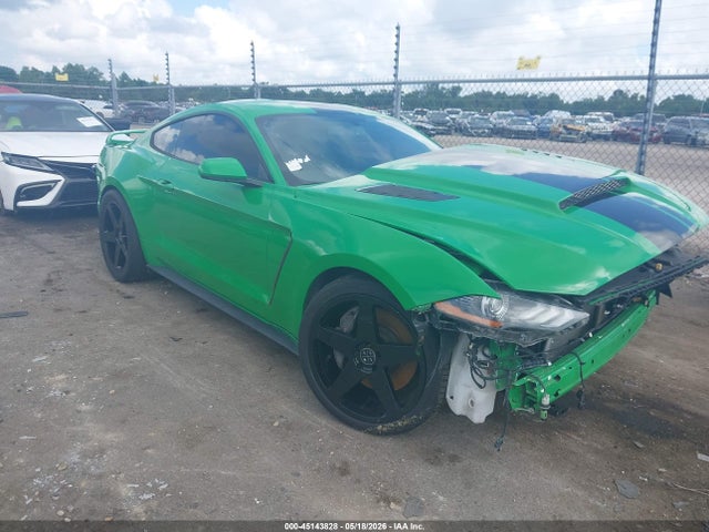 Salvage Ford Mustang Image