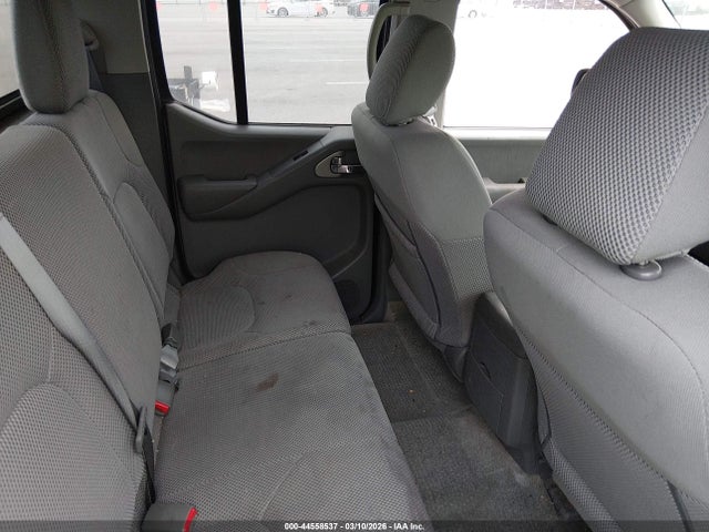 Nissan Frontier Sv