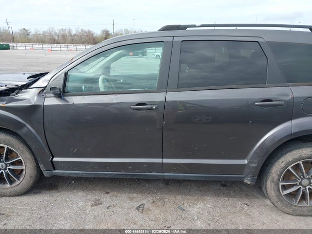 Dodge Journey Se