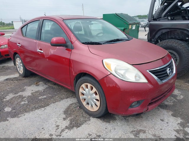 Salvage Nissan Versa Image