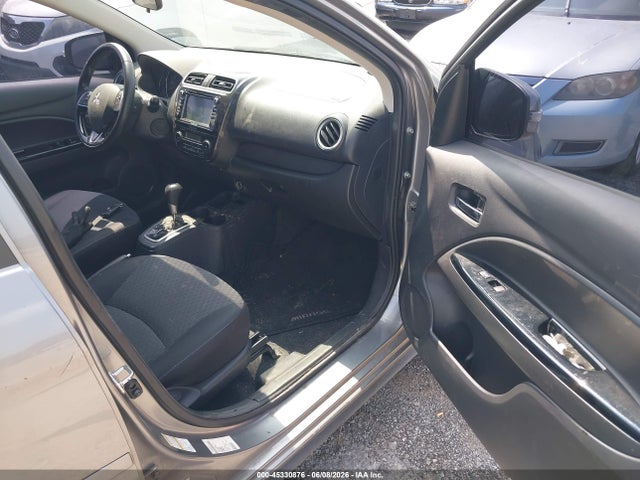 Mitsubishi Mirage Se