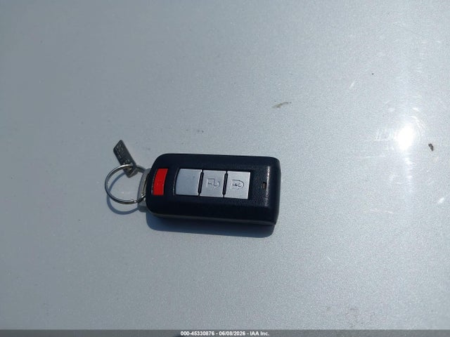 Mitsubishi Mirage Se