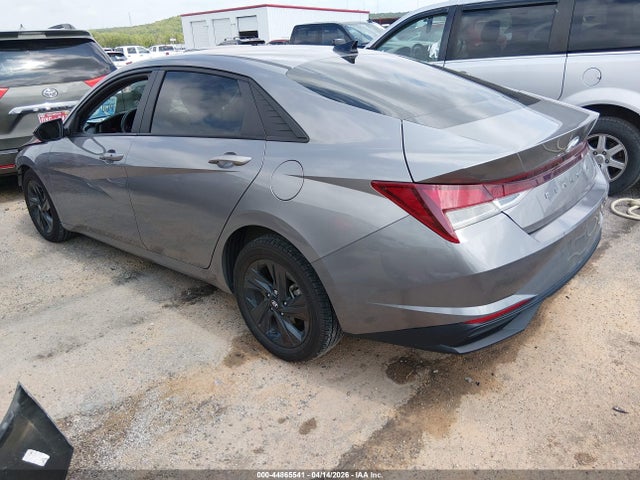 Hyundai ELANTRA Sel