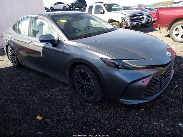Salvage Toyota Camry Image