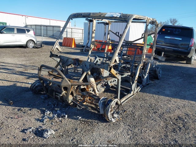 Salvage Can-Am Defender Max Image