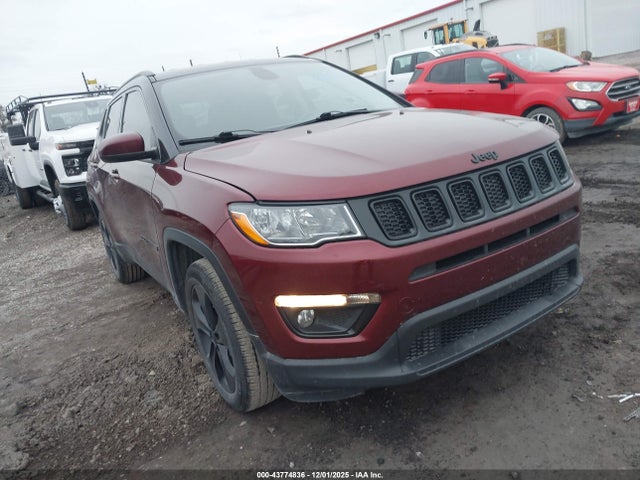 Salvage Jeep Compass Image