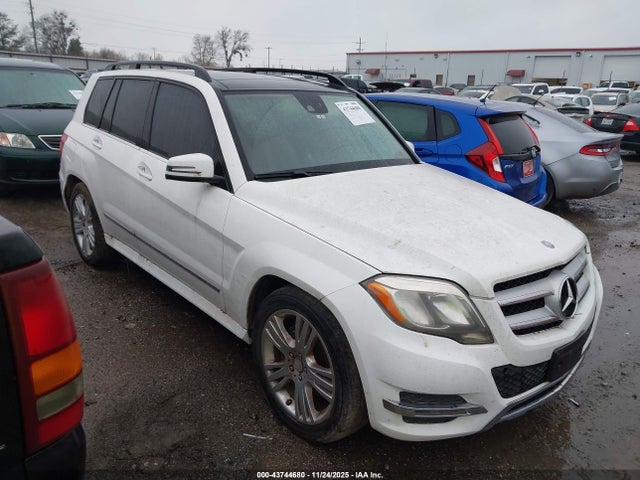 Salvage Mercedes-Benz GLK Image