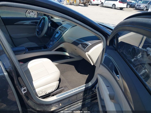 Lincoln MKZ Standard