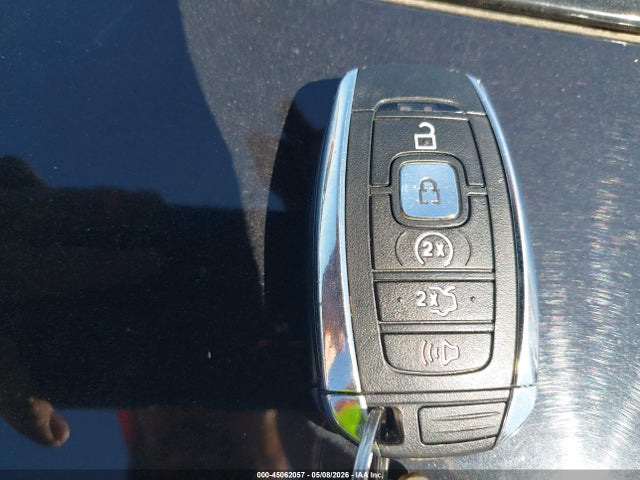 Lincoln MKZ Standard