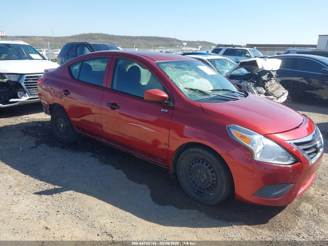 Salvage Nissan Versa Image