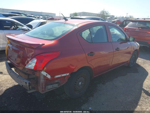 Nissan Versa 1.6 S+