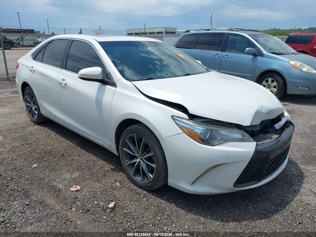 Salvage Toyota Camry Image