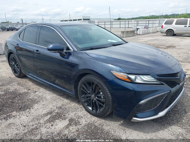 Salvage Toyota Camry Image