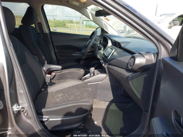 Nissan Kicks S Xtronic Cvt