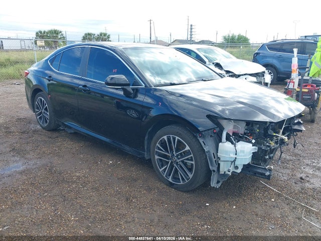 Salvage Toyota Camry Image
