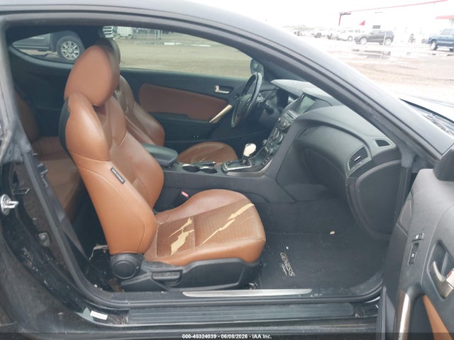 Hyundai Genesis 3.8 Grand Touring