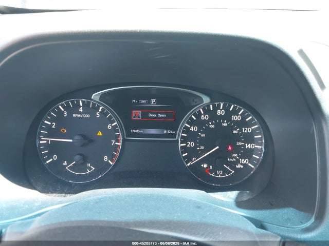 Nissan Pathfinder Platinum