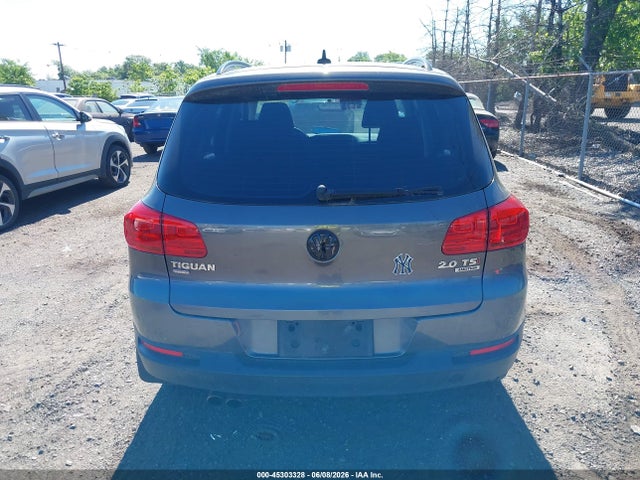 Volkswagen Tiguan S