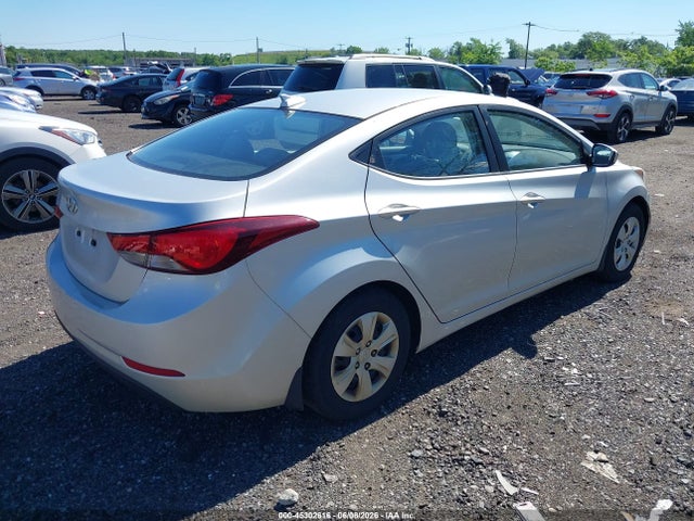 Hyundai ELANTRA Se