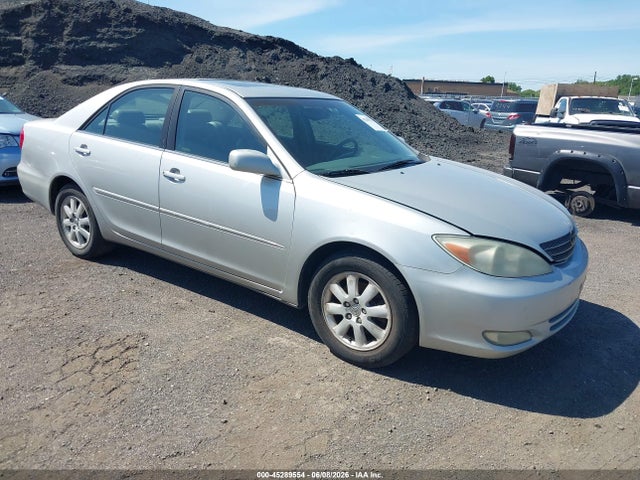 Salvage Toyota Camry Image