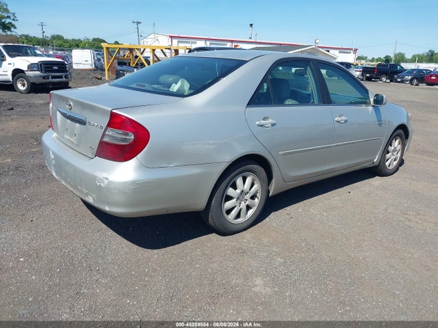 Toyota Camry Xle V6