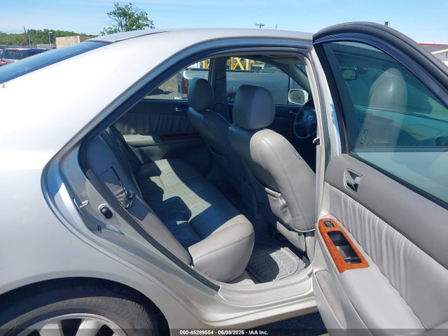 Toyota Camry Xle V6