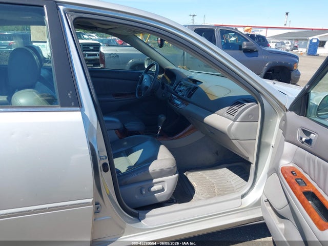 Toyota Camry Xle V6