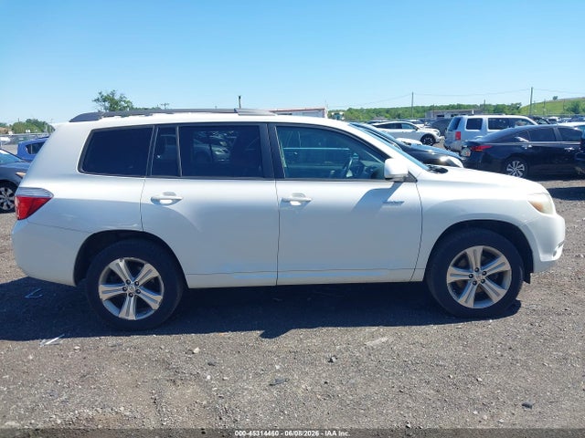 Toyota Highlander Sport
