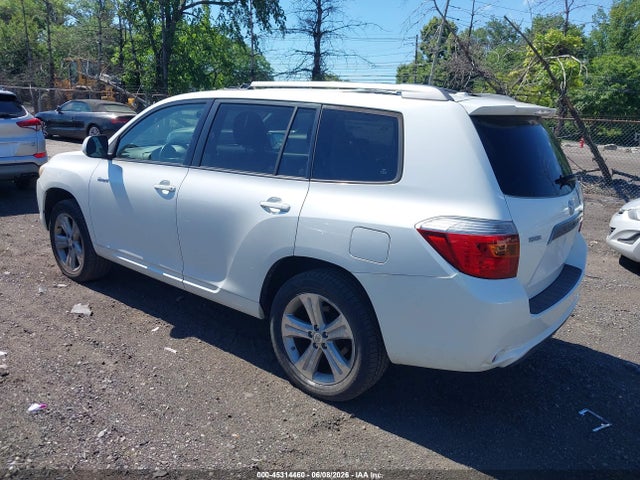 Toyota Highlander Sport