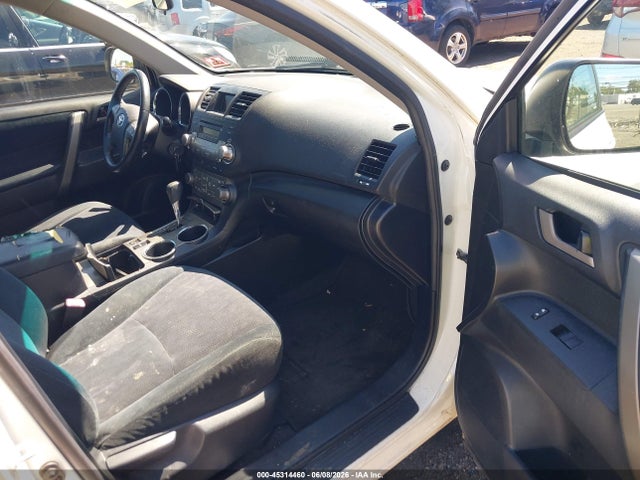 Toyota Highlander Sport