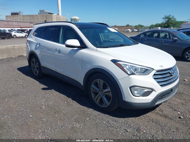 Salvage Hyundai SANTA FE Image