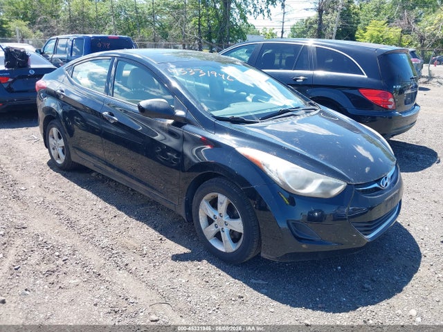 Salvage Hyundai ELANTRA Image