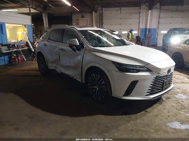 Salvage Lexus RX Image