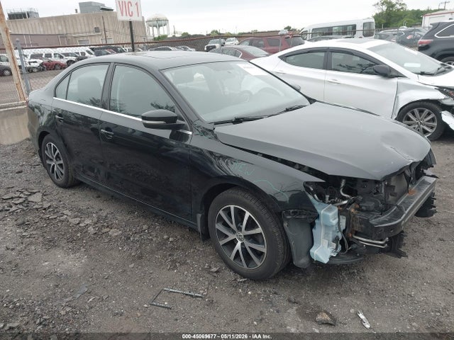 Salvage Volkswagen Jetta Image
