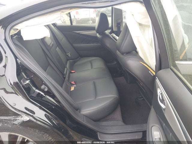 INFINITI Q50 Luxe Awd