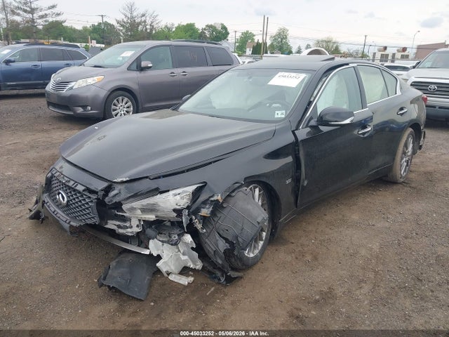 INFINITI Q50 Luxe Awd