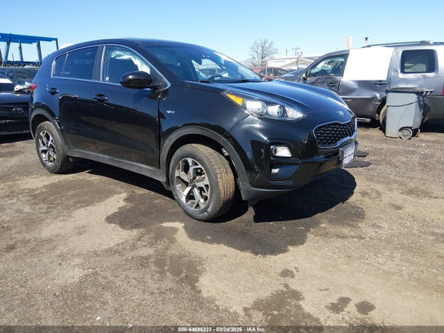 Salvage Kia Sportage Image