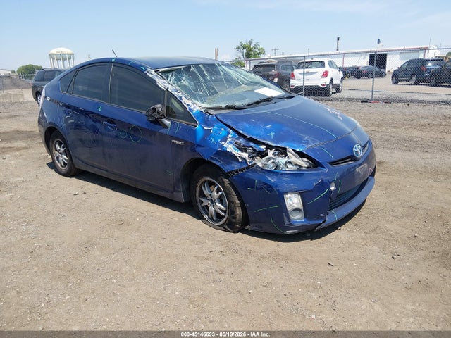 Salvage Toyota Prius Image