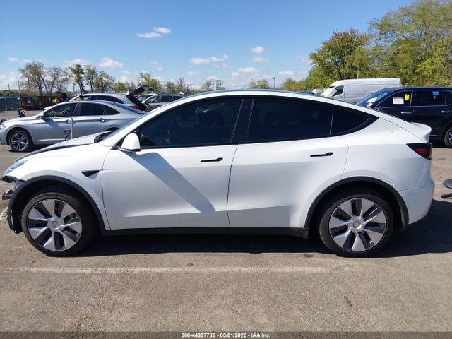 Tesla Model Y Long Range Dual Motor All-wheel Drive