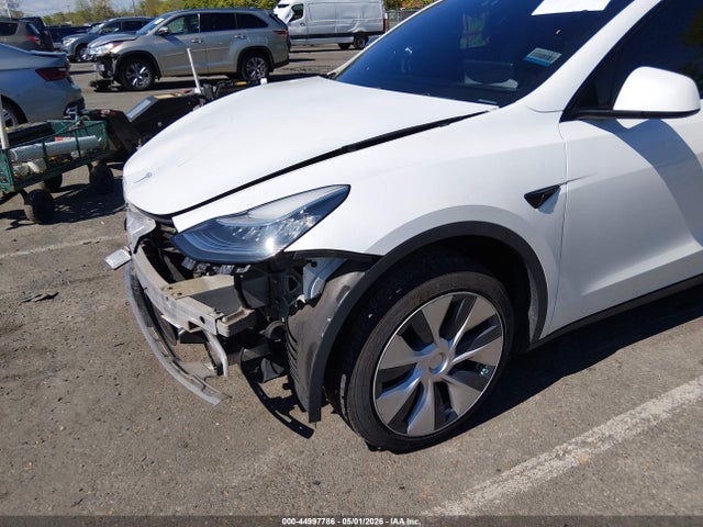 Tesla Model Y Long Range Dual Motor All-wheel Drive