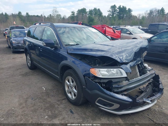 Salvage Volvo XC70 Image