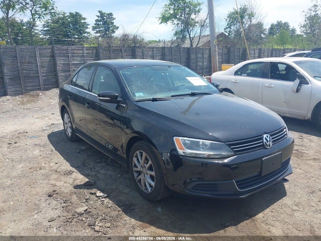 Salvage Volkswagen Jetta Image