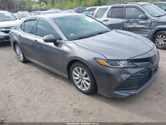 Salvage Toyota Camry Image