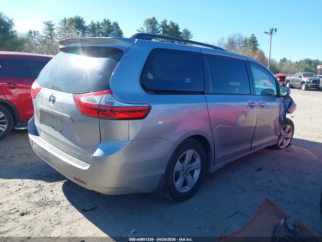 Toyota Sienna Le 8 Passenger