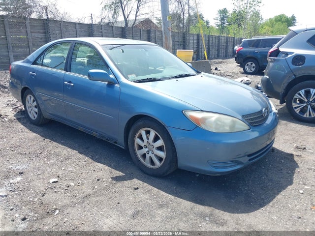 Salvage Toyota Camry Image