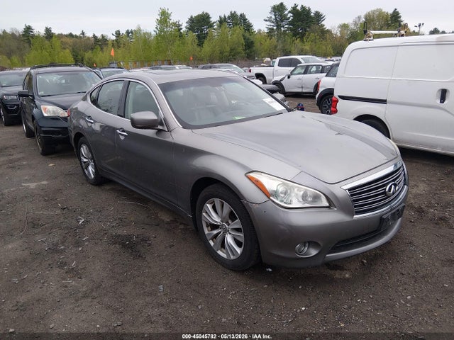 Salvage INFINITI M37x Image